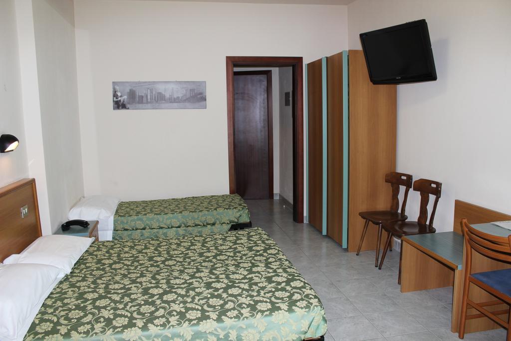 Albergo Napoleone Сант'Амброджо-ді-Вальполічелла Екстер'єр фото
